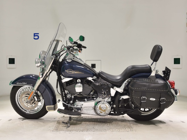Harley-Davidson HARLEY FLSTC1580