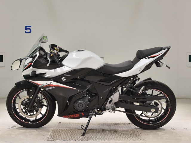 Suzuki GSX250R
