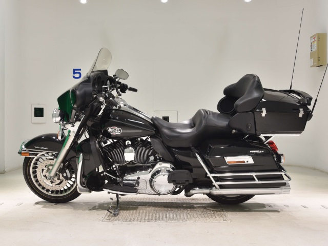 Harley-Davidson HARLEY FLHTCU1580