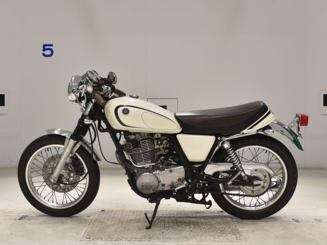Yamaha SR400-4