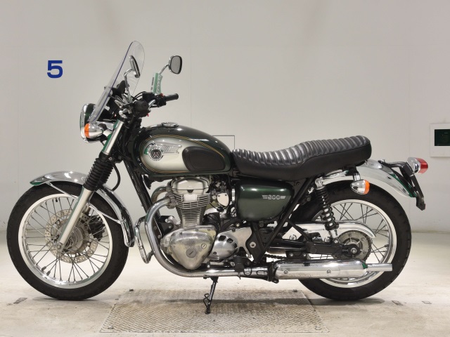 Kawasaki W800