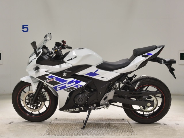 Suzuki GSX250R