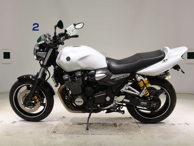 Yamaha XJR1300-2