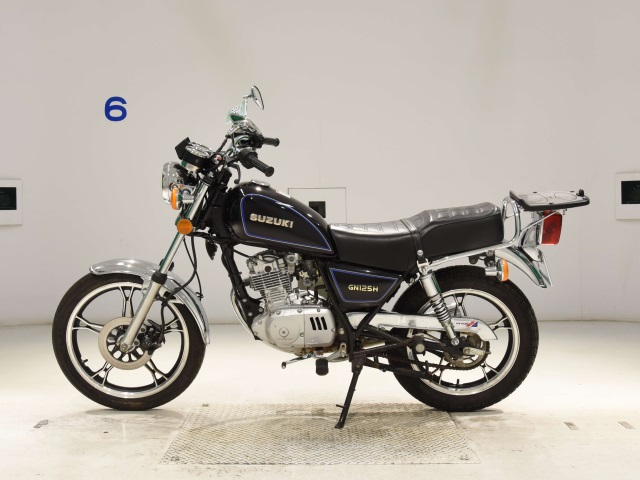 Suzuki GN125H