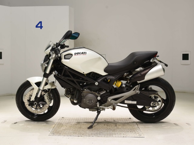 Ducati DUCATI MONSTER 696
