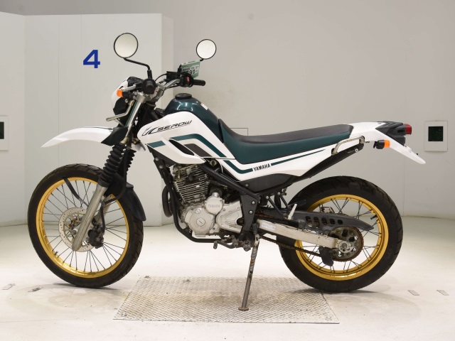 Yamaha SEROW 250