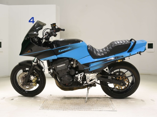 Kawasaki GPZ900R