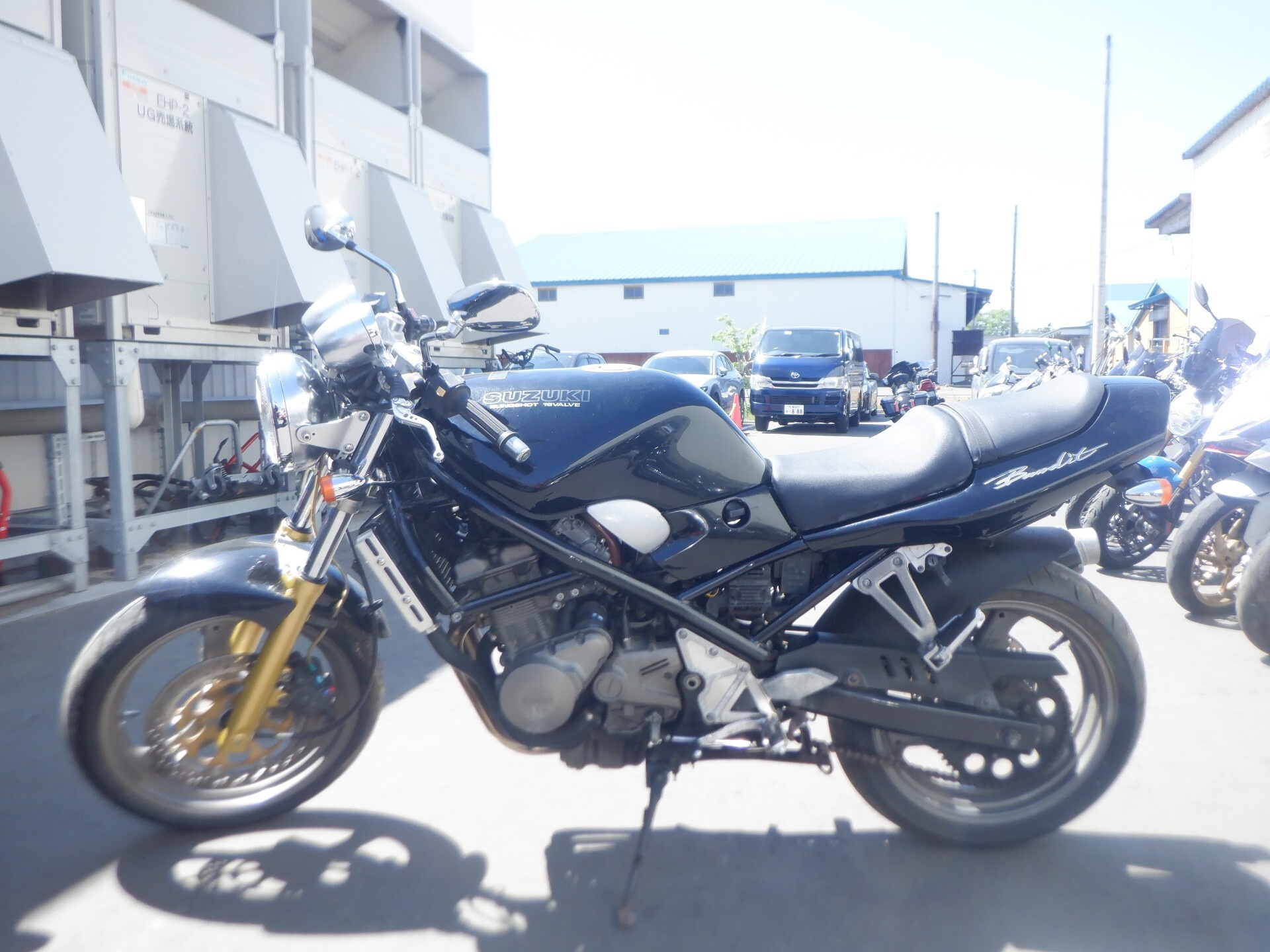 Suzuki BANDIT250-1