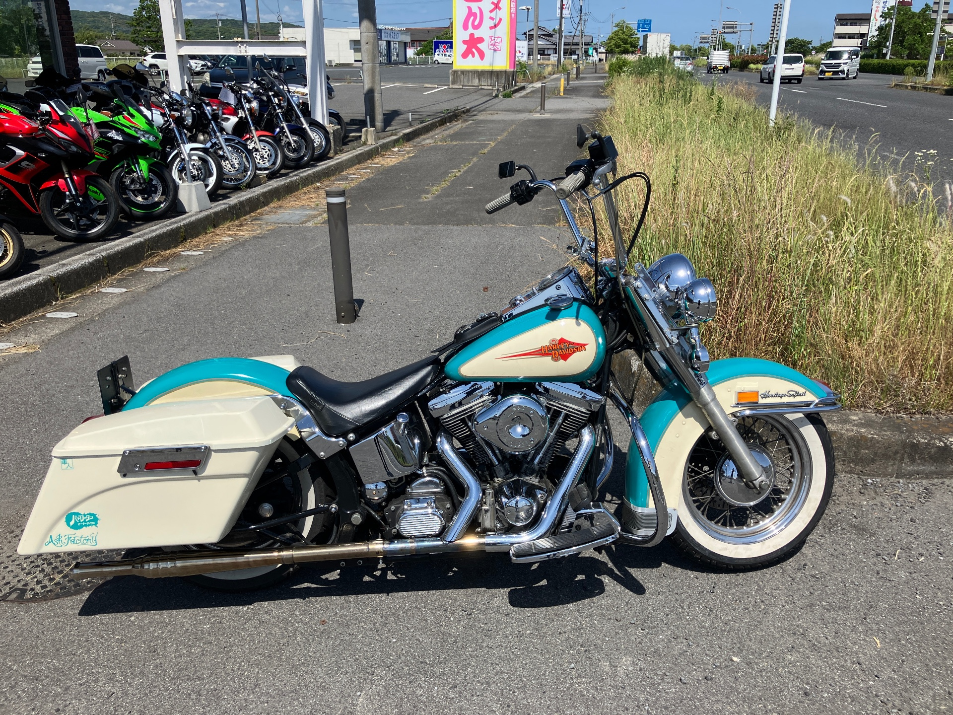 Harley-Davidson HARLEY FLSTC