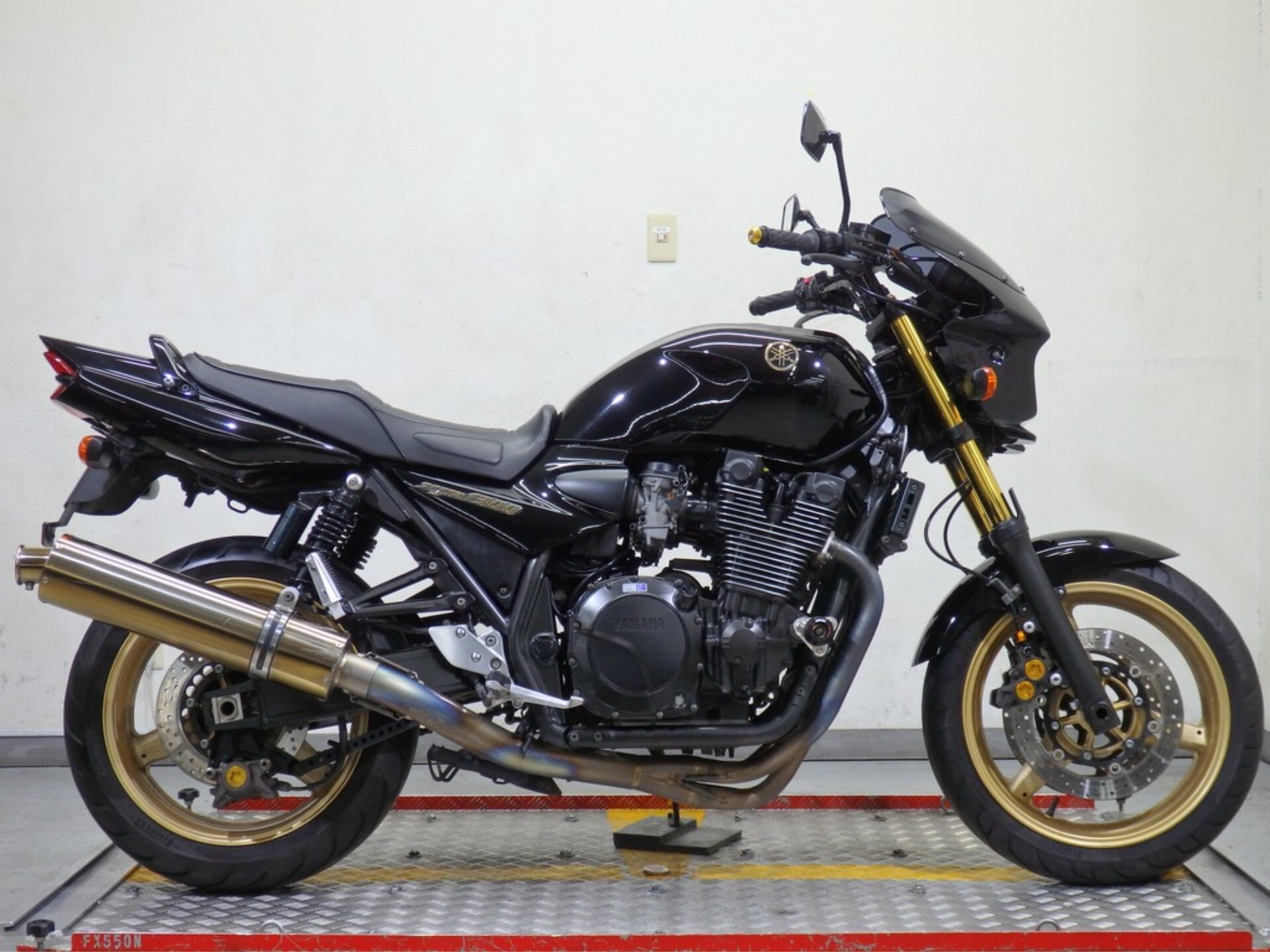 Yamaha XJR1300