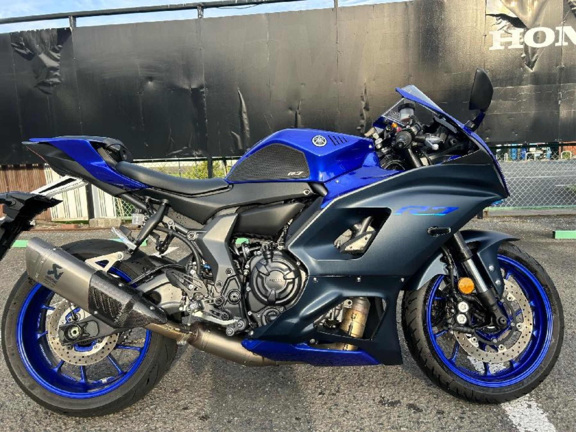 Yamaha YZF-R7