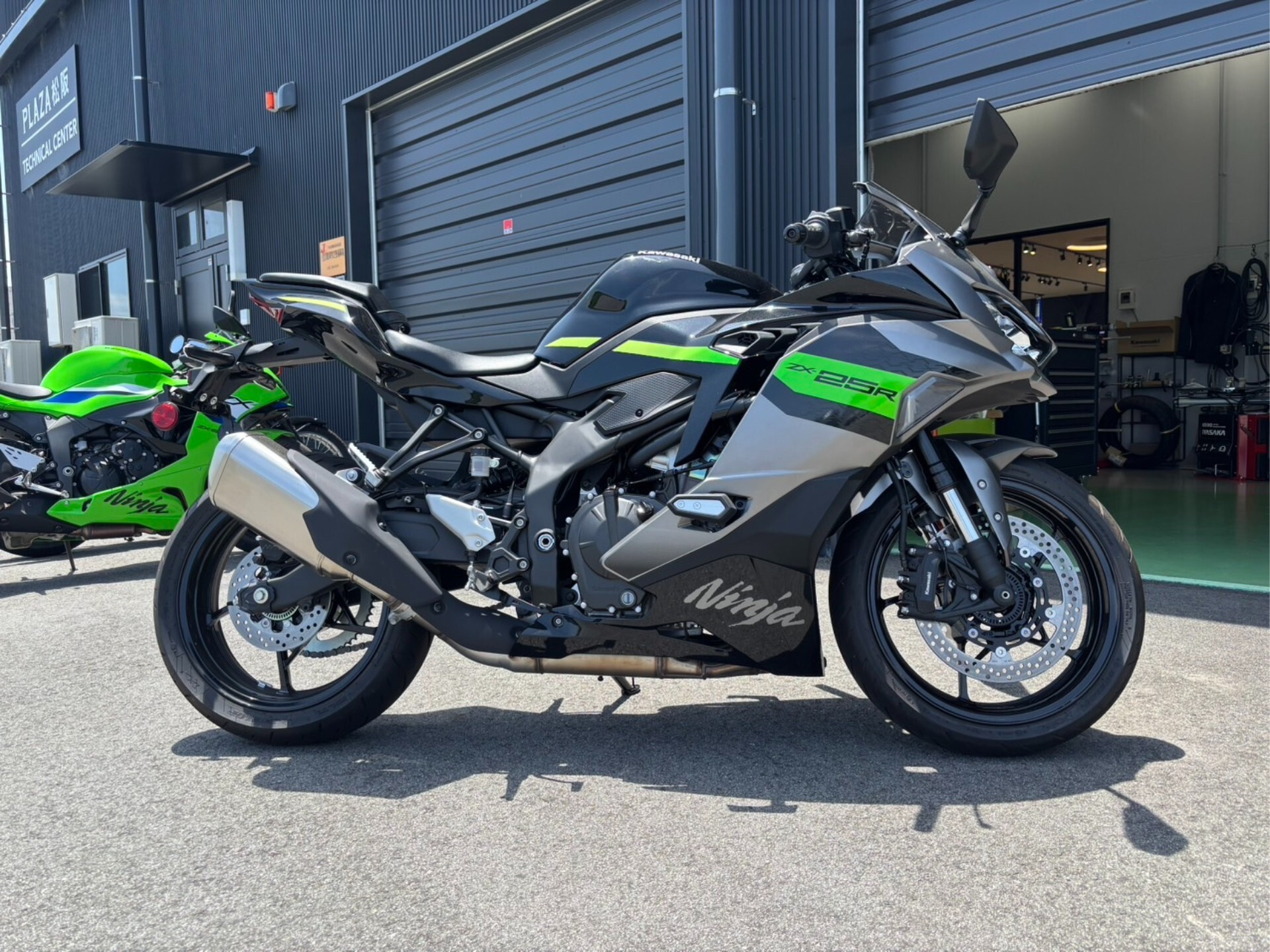 OTHER NINJA ZX-25R SE