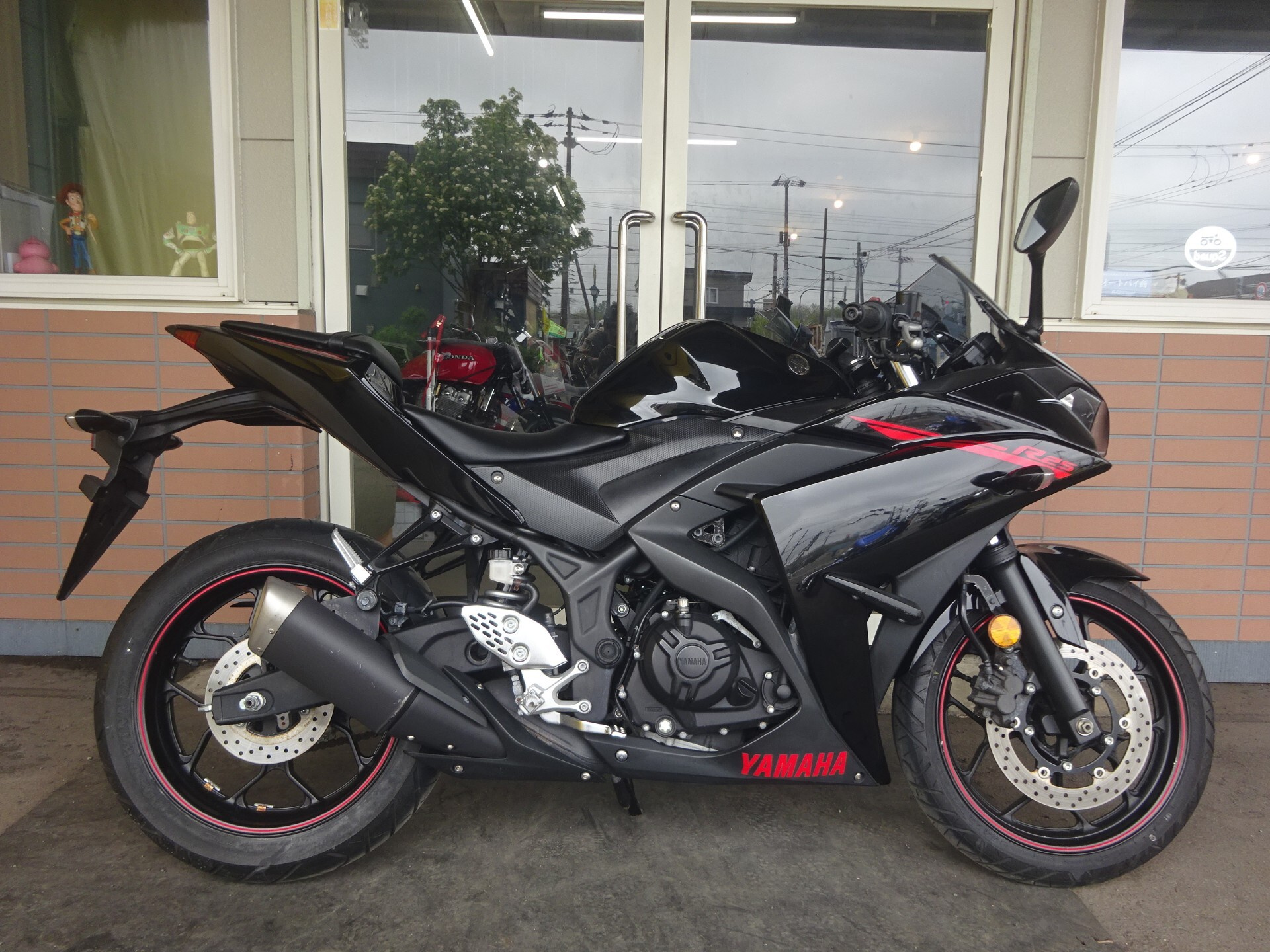 Yamaha YZF-R25