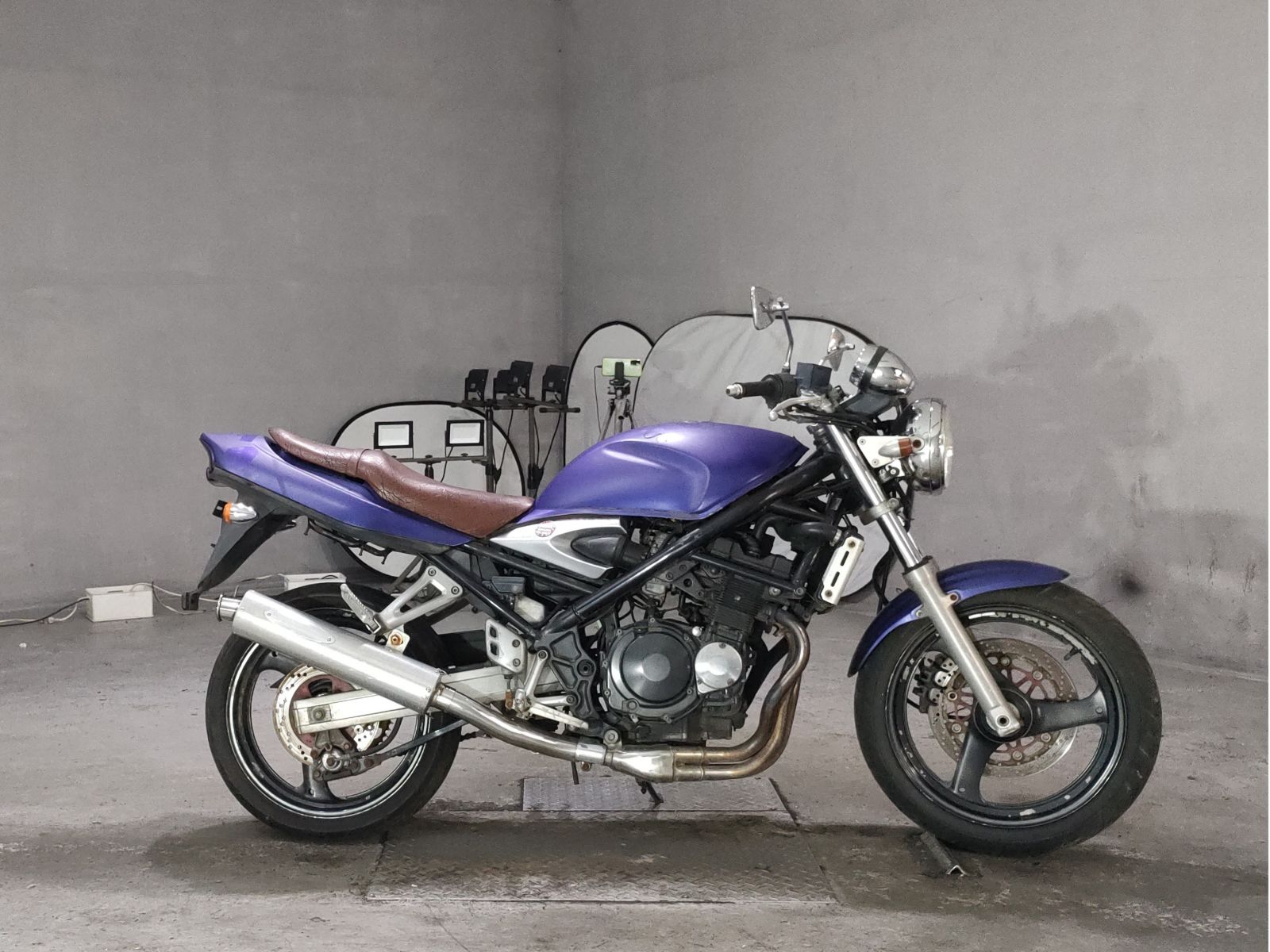Suzuki BANDIT250-1