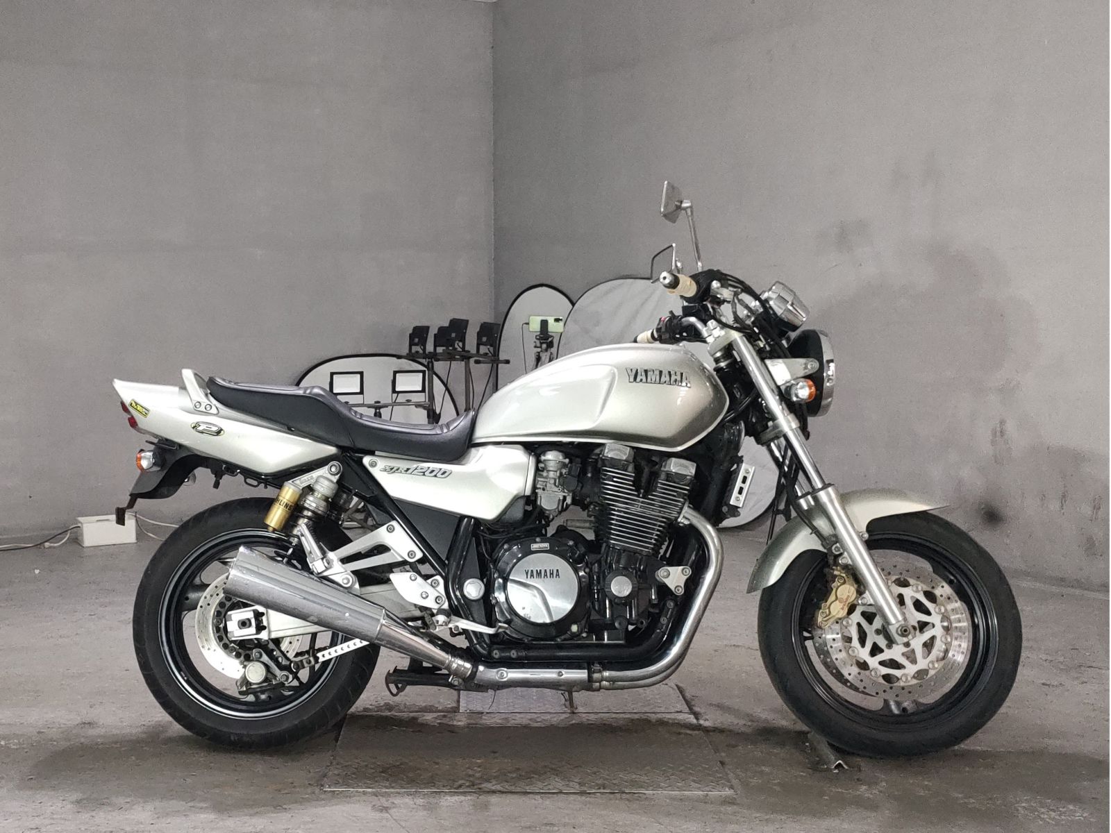 Yamaha XJR1200