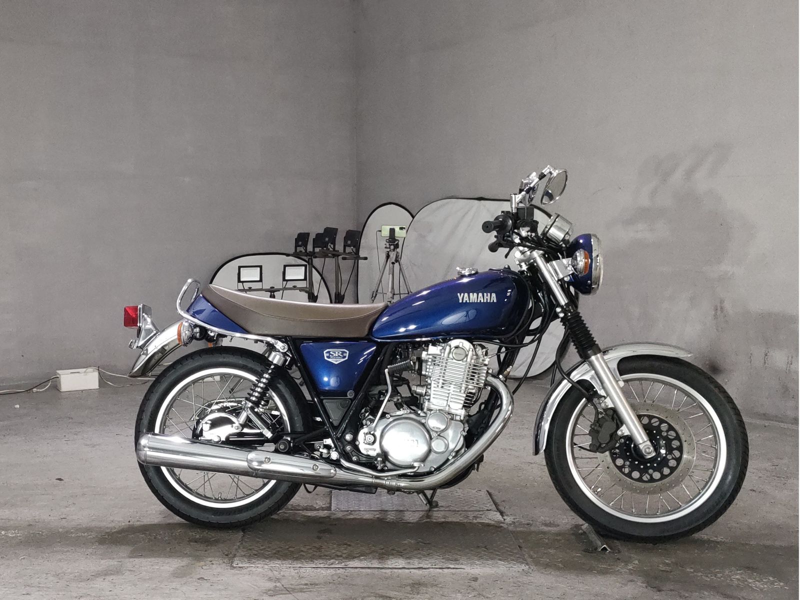 Yamaha SR400-1