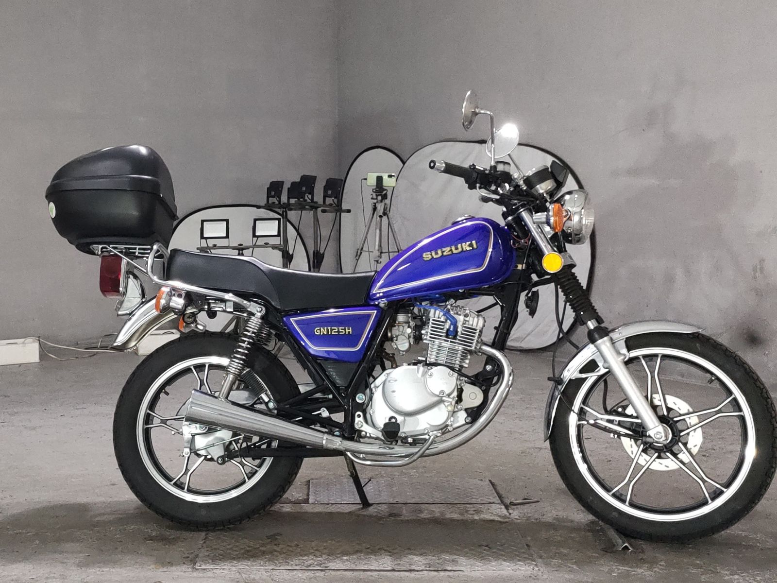 Suzuki GN125H