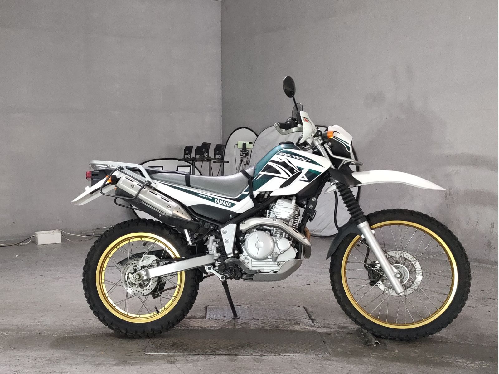 Yamaha SEROW 250