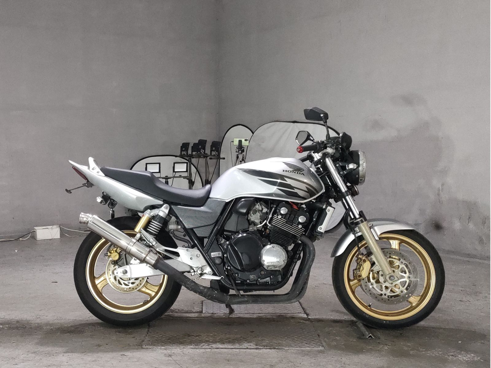 Honda CB400SFV-3