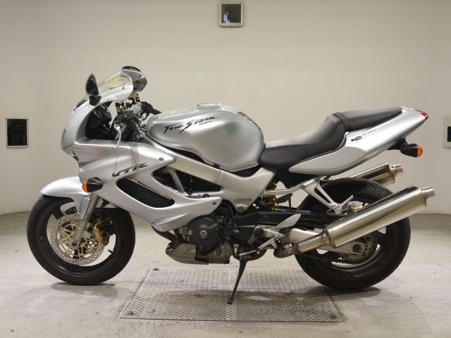 Honda VTR1000F