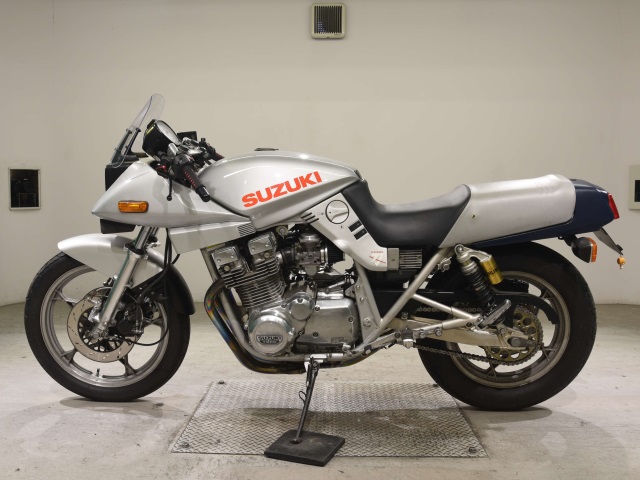 Suzuki GSX1100S KATANA