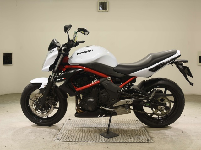 Kawasaki ER-4N