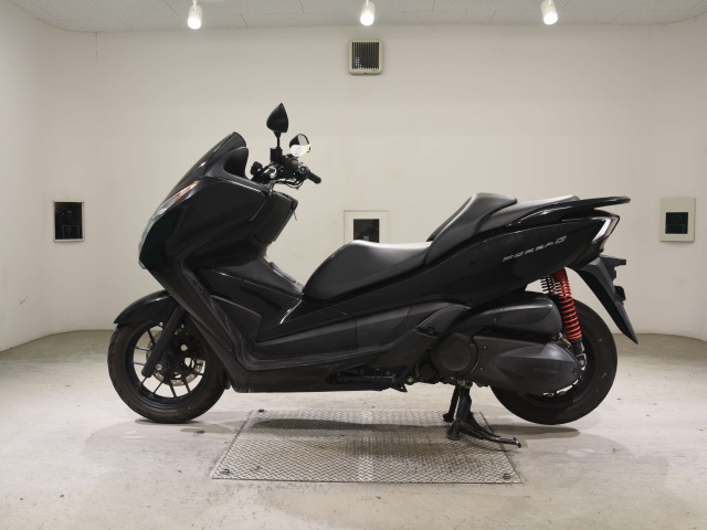 Honda FORZA
