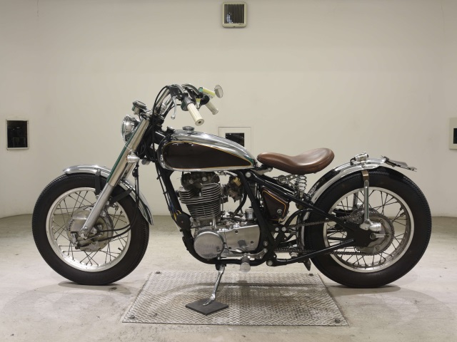 Yamaha SR400-2