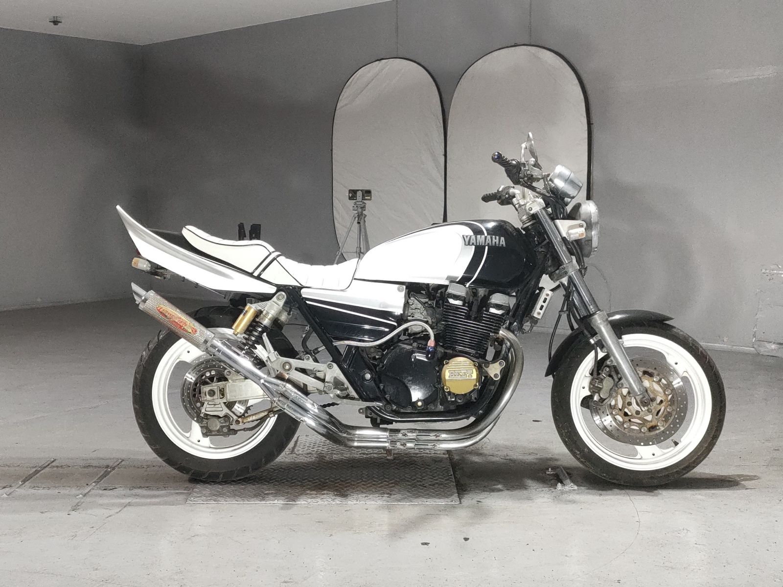 Yamaha XJR400