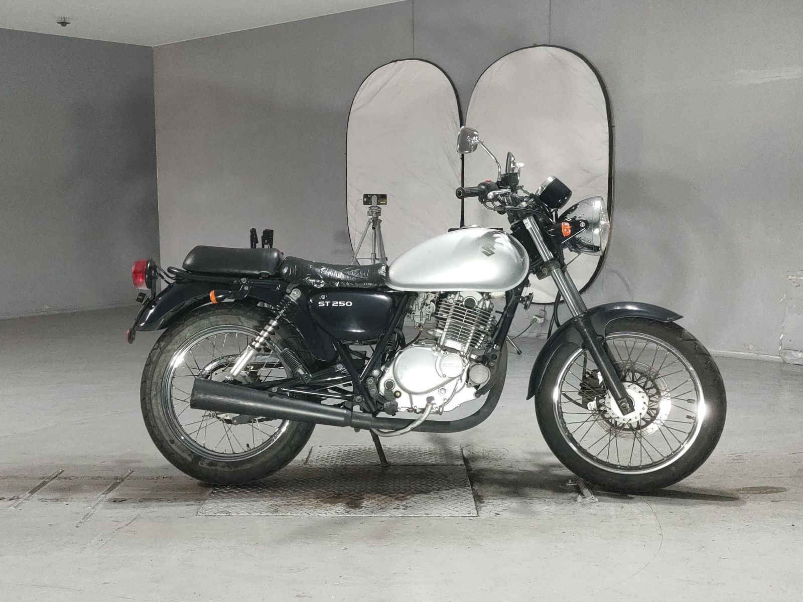 Suzuki ST250