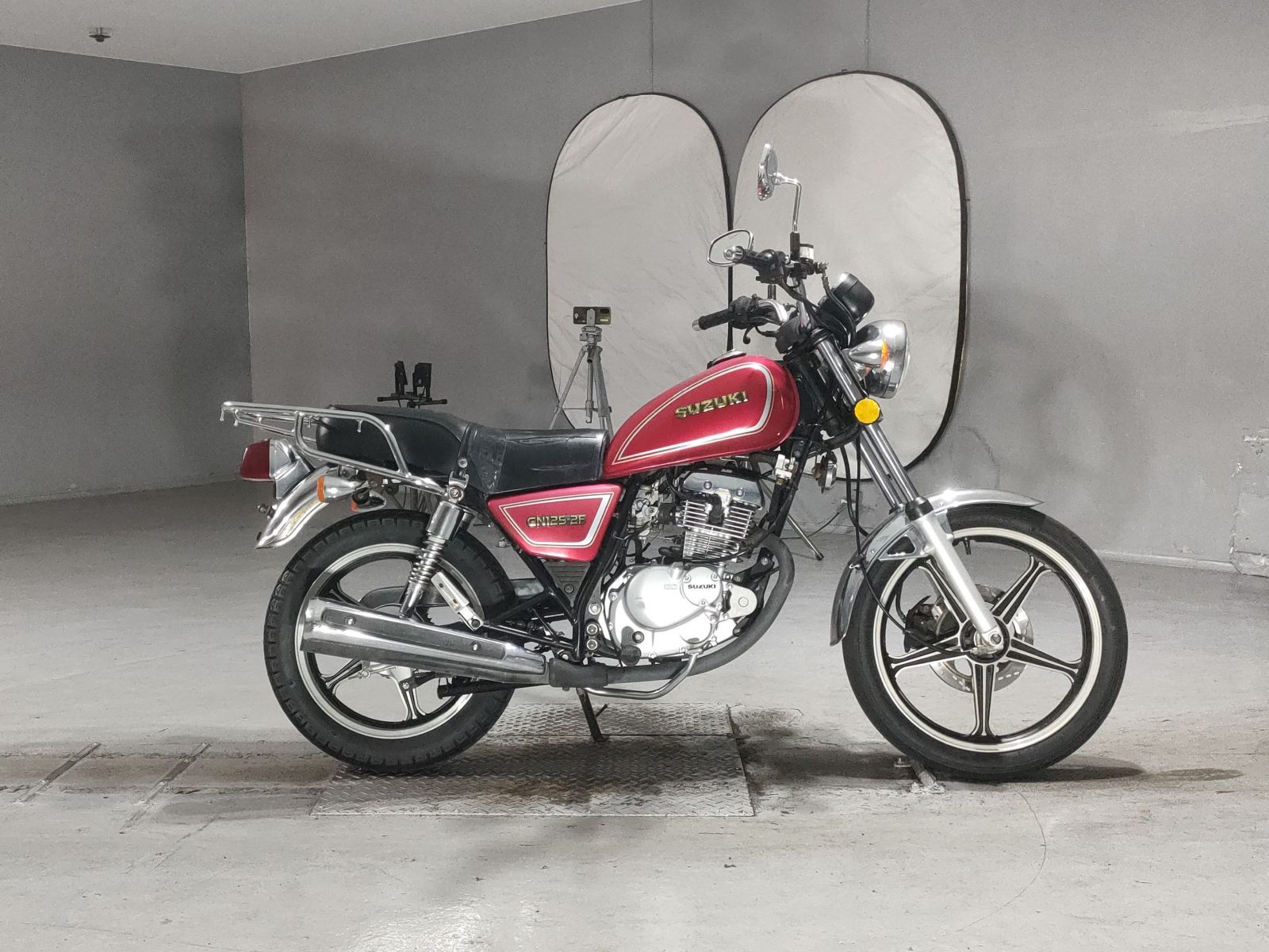Suzuki GN125-2F