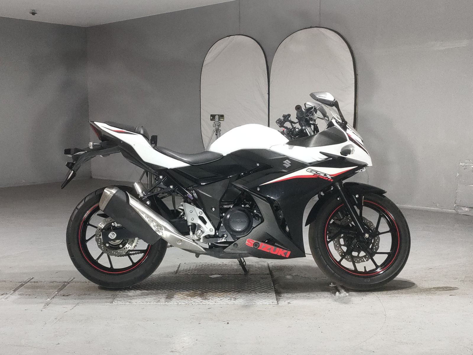 Suzuki GSX250R