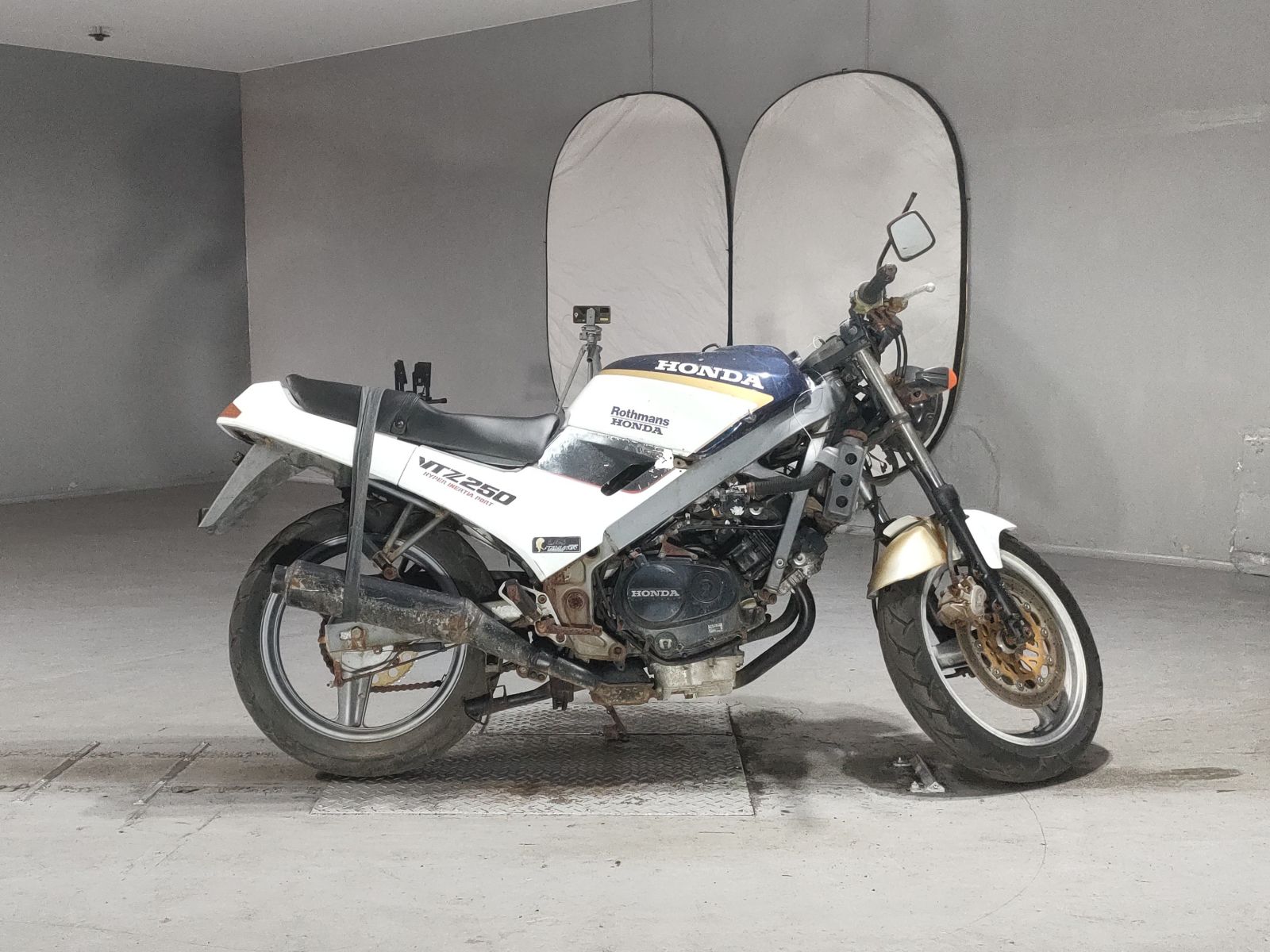 Honda VT250F