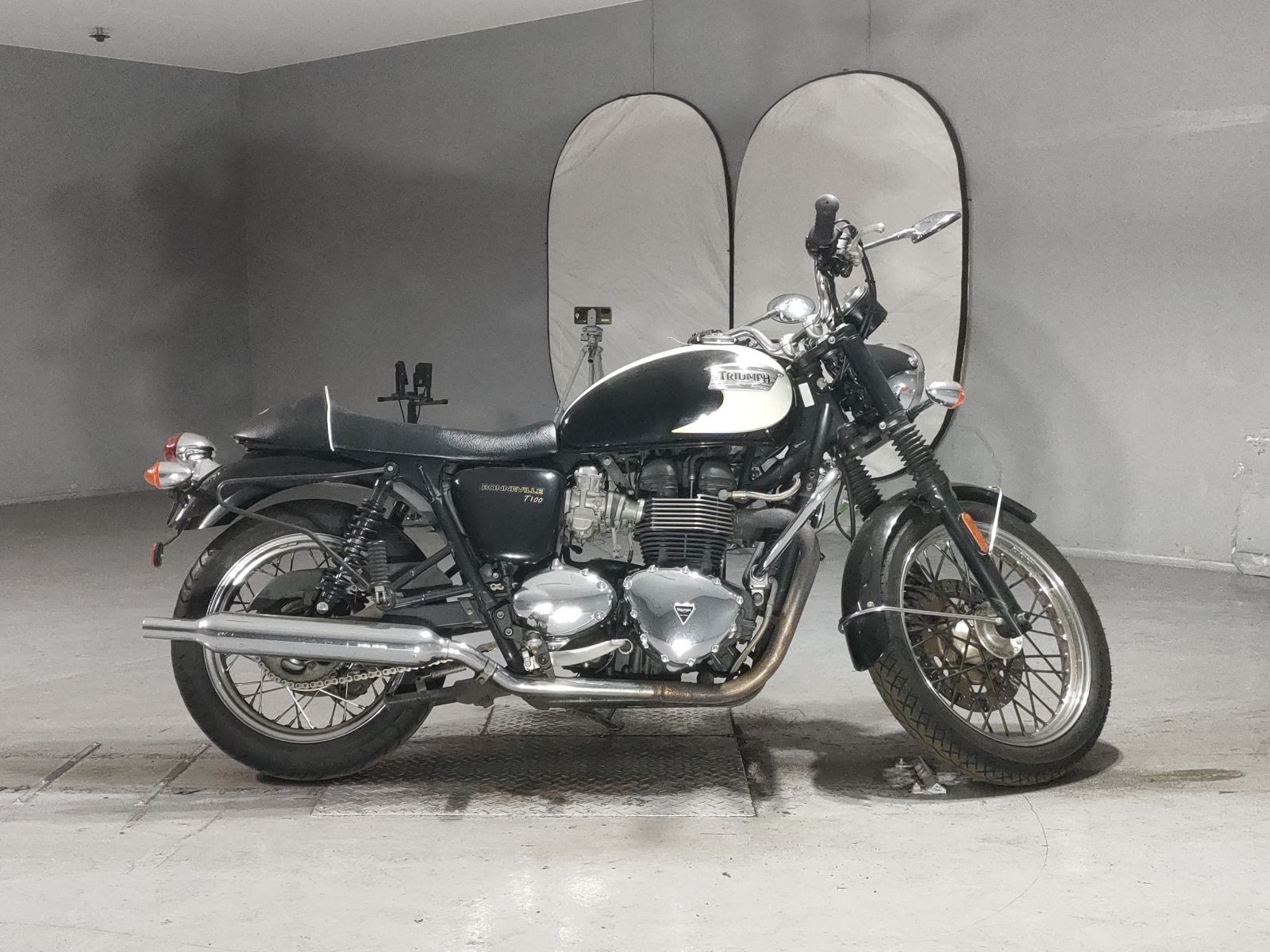 Triumph TRIUMPH BONNEVILLE T100