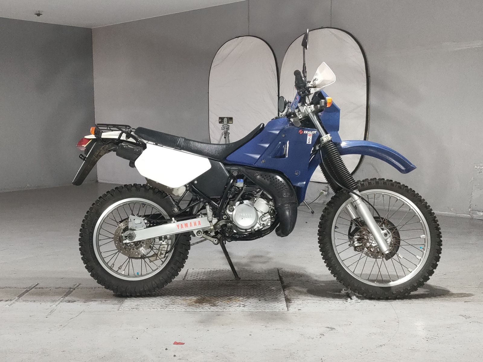 Yamaha DT125R