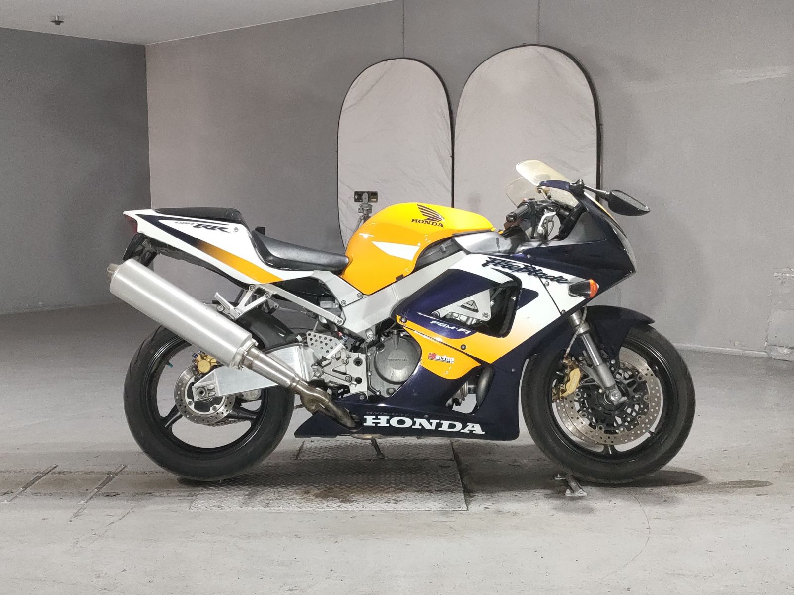 Honda CBR900RR