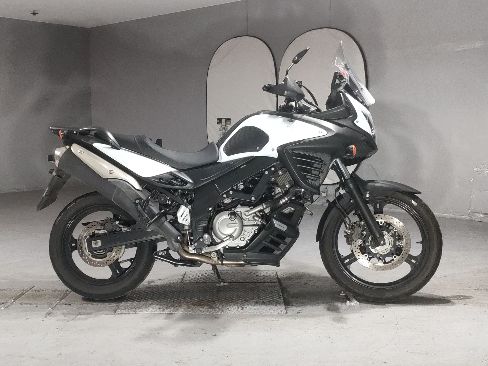 Suzuki V STROM650