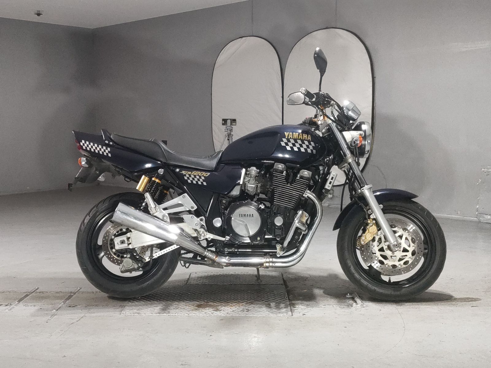 Yamaha XJR1200