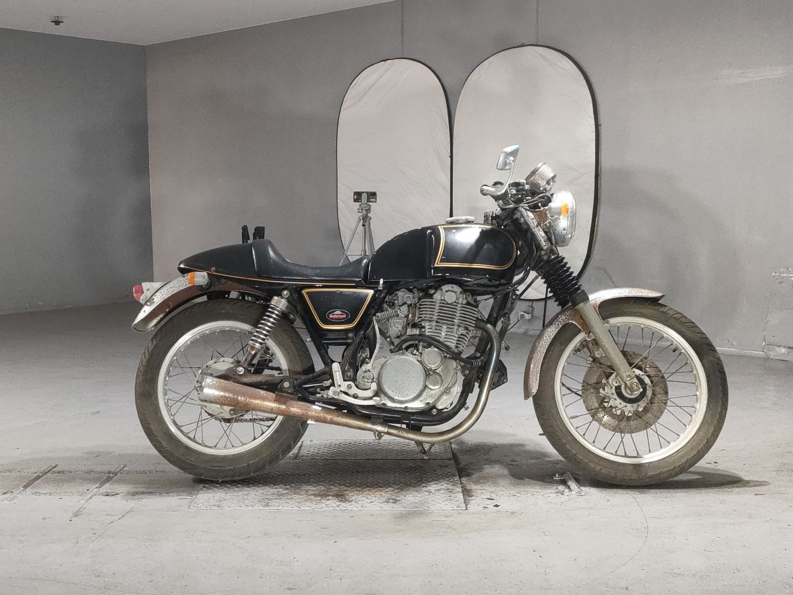 Yamaha SR500-1