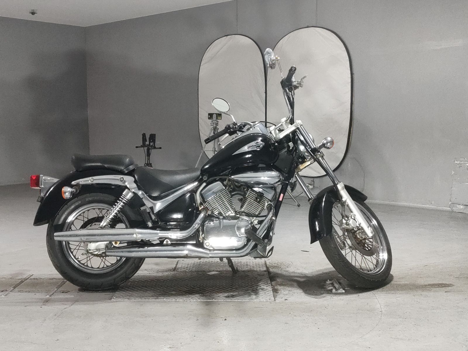 Suzuki INTRUDER 250