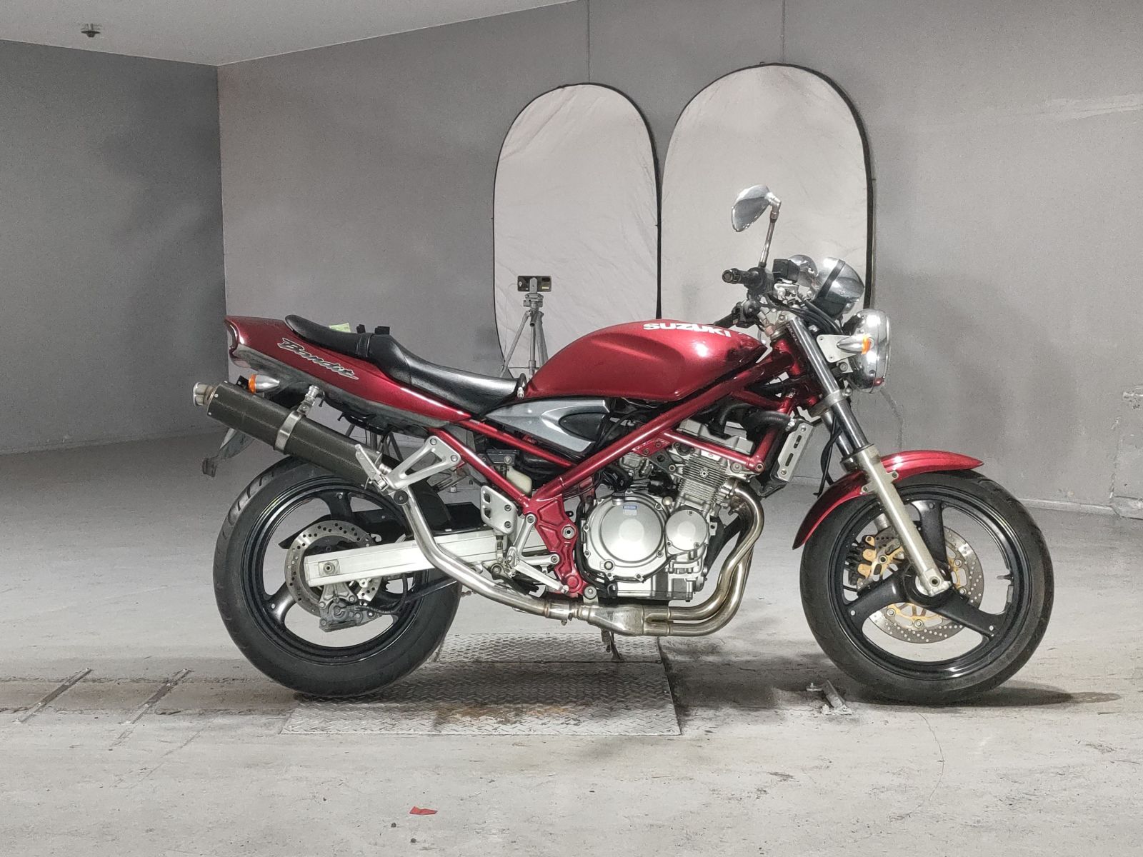 Suzuki BANDIT250-1