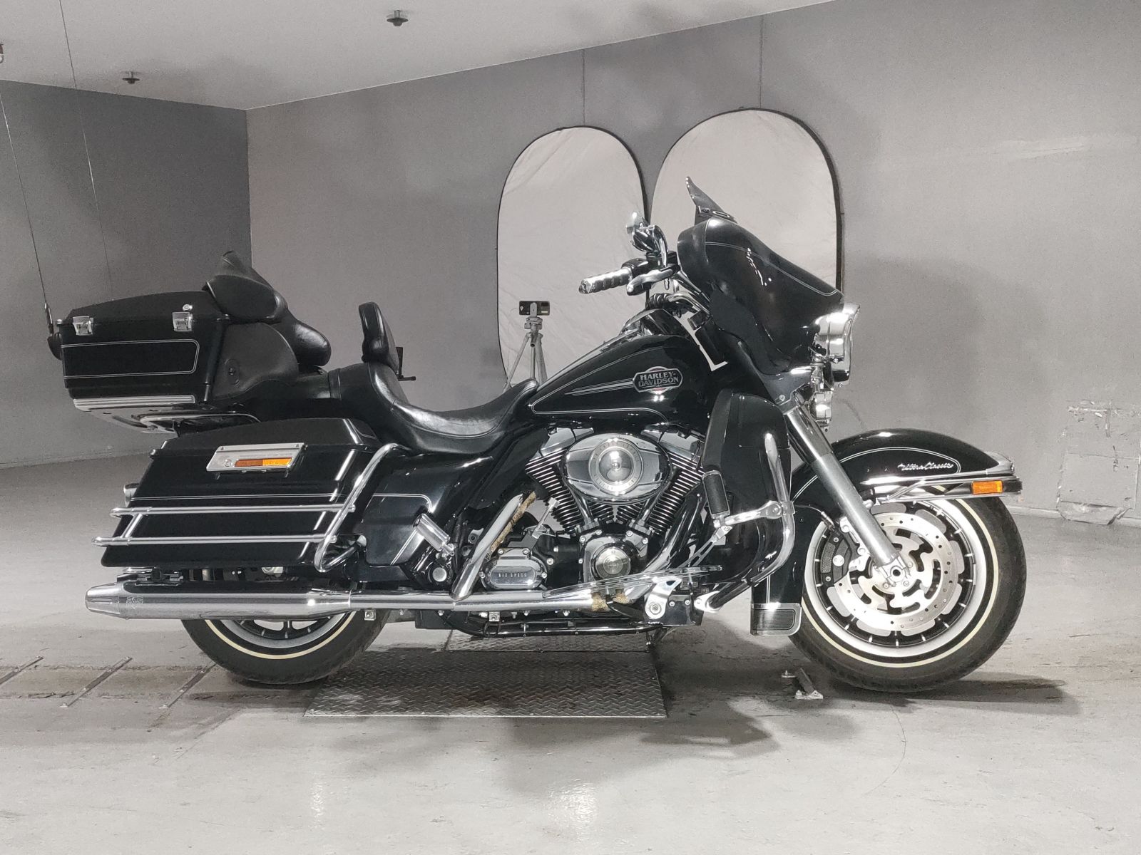 Harley-Davidson HARLEY FLHTCU1580
