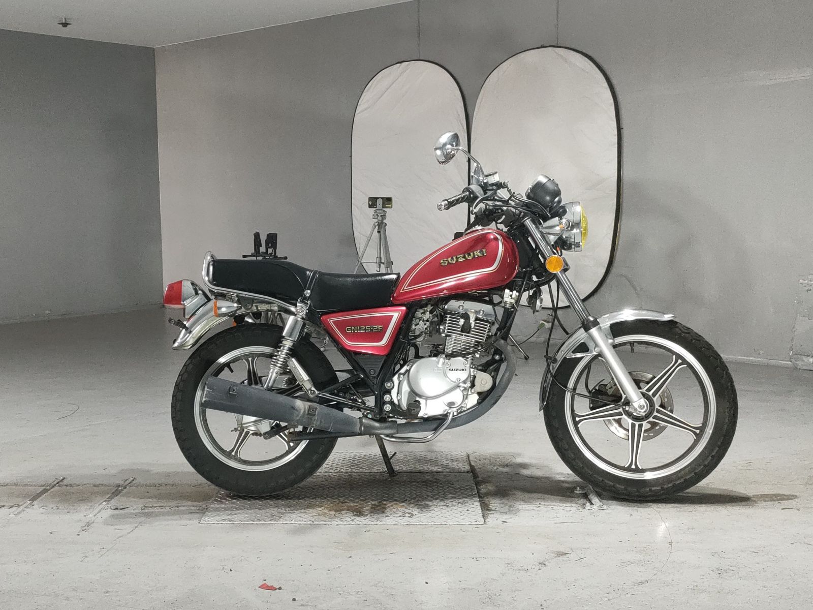 Suzuki GN125-2F