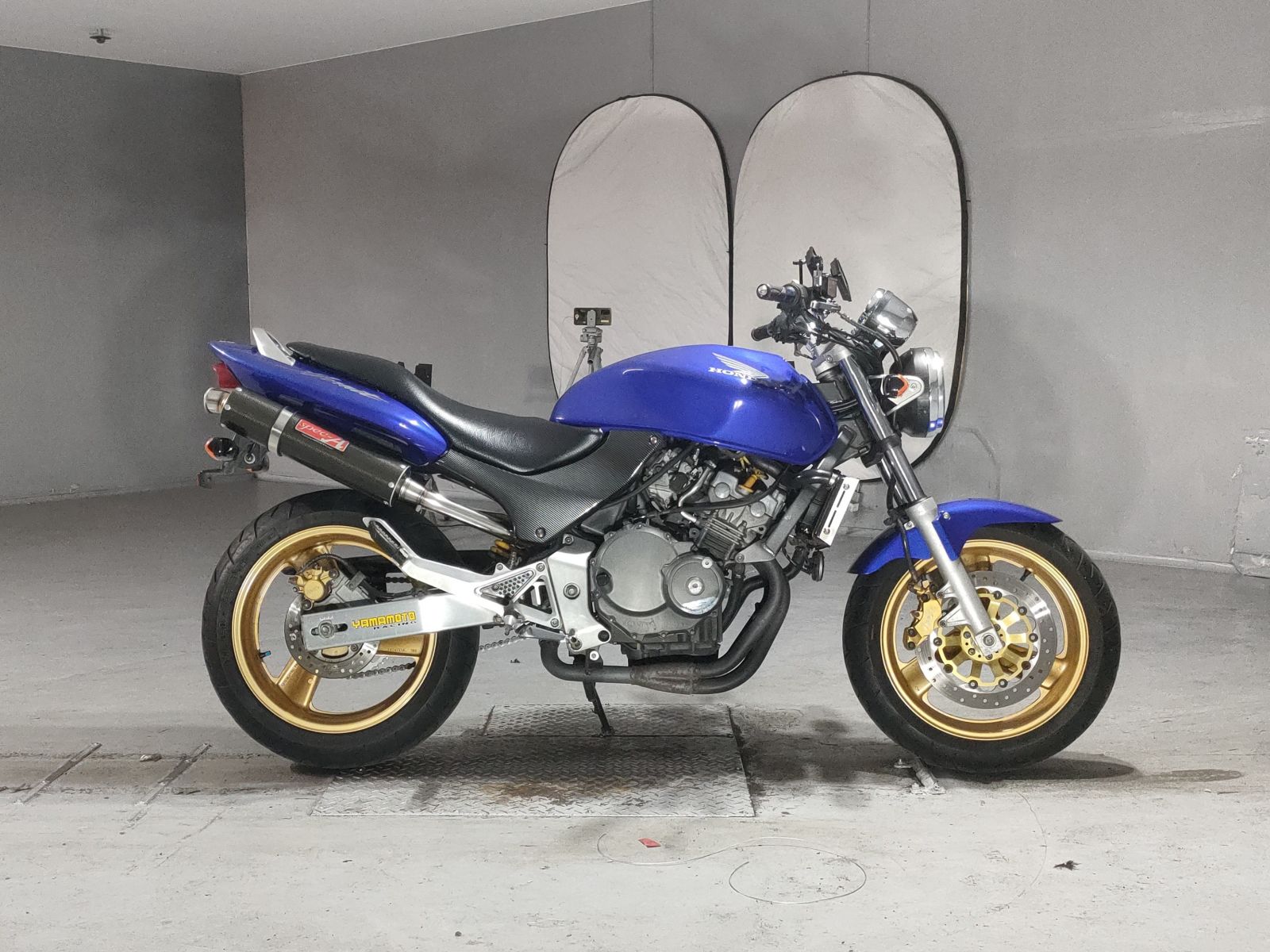 Honda HORNET250