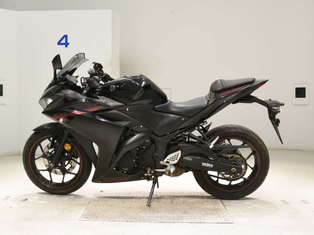Yamaha YZF-R25A