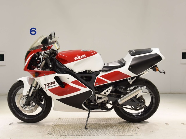 Yamaha TZR250R