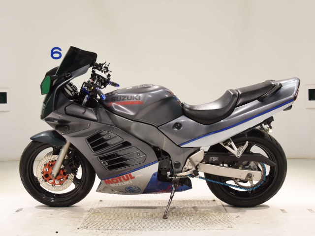 Suzuki RF400R