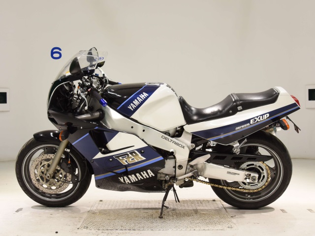 Yamaha FZR1000