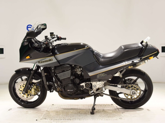 Kawasaki GPZ900R