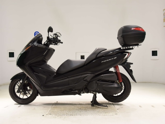 Honda FORZA